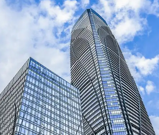 济南展览设计搭建中展台特装与标准展位的差异化选择分析